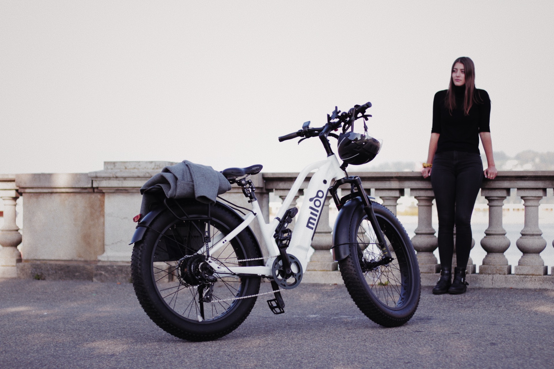 Miloo bike and woman