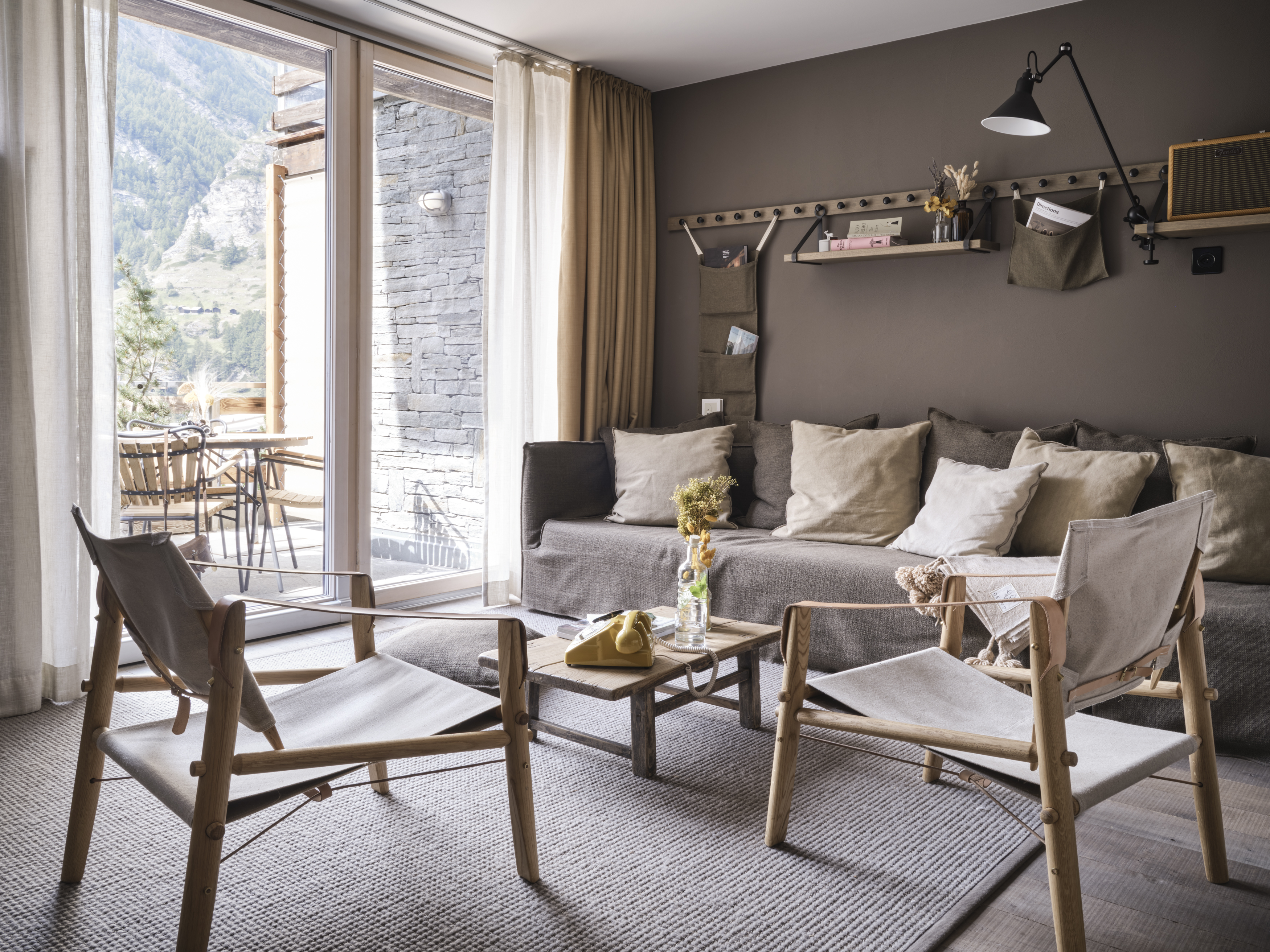 The living area of the Alpinist Spa Suite